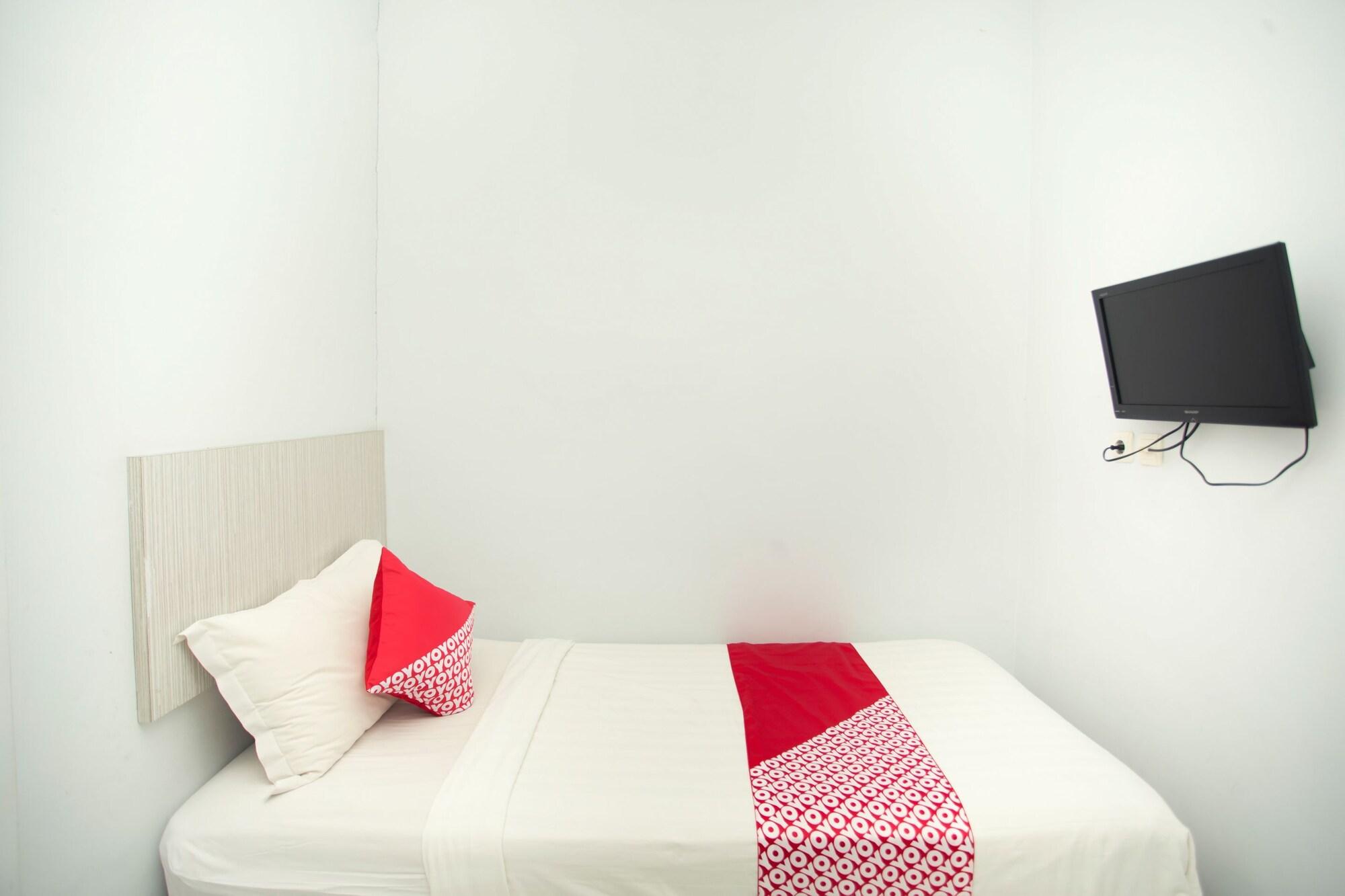 Hotel Oyo 850 Lapan Lapan Banjarmasin  Esterno foto