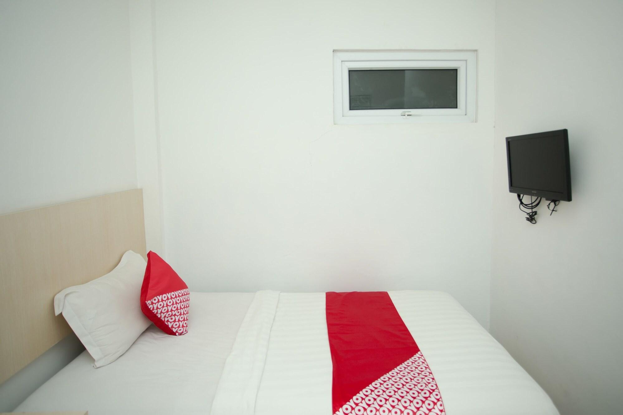 Hotel Oyo 850 Lapan Lapan Banjarmasin  Esterno foto