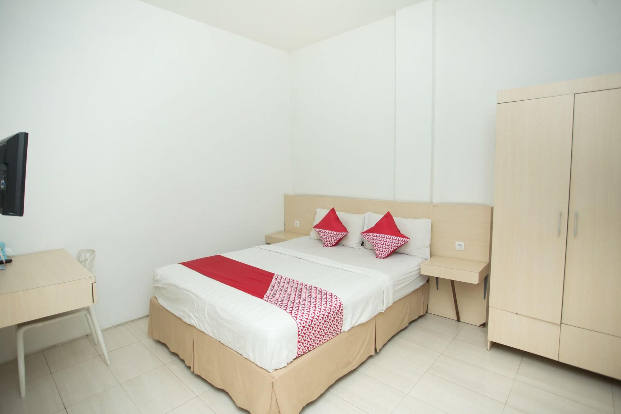 Hotel Oyo 850 Lapan Lapan Banjarmasin  Esterno foto