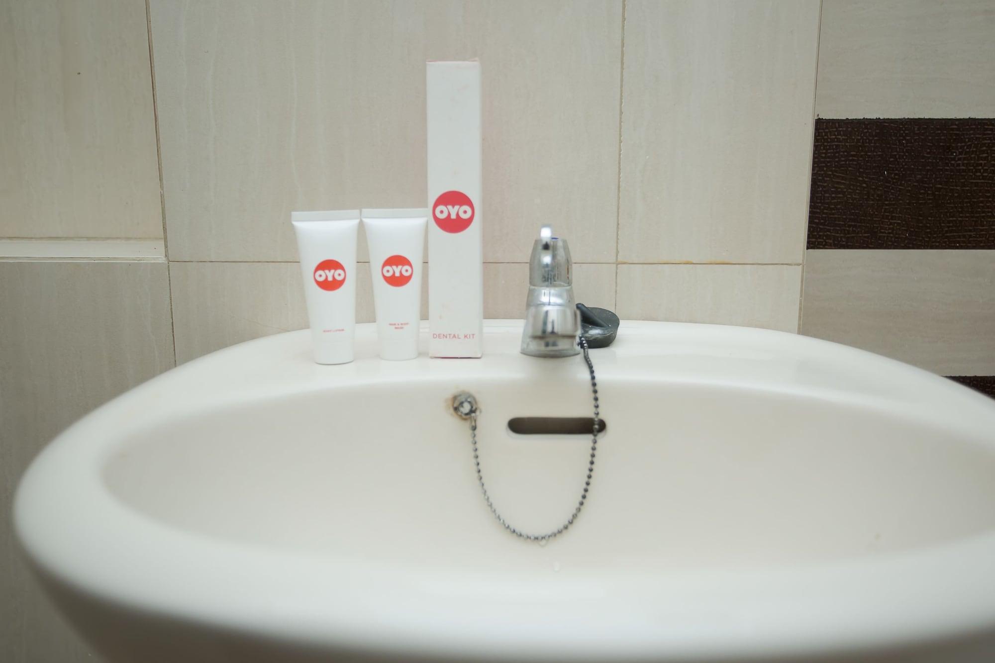 Hotel Oyo 850 Lapan Lapan Banjarmasin  Esterno foto