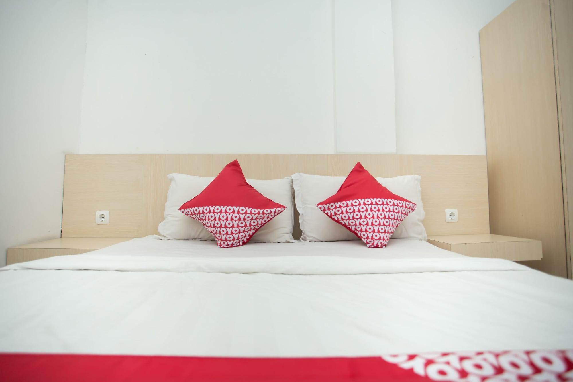 Hotel Oyo 850 Lapan Lapan Banjarmasin  Esterno foto