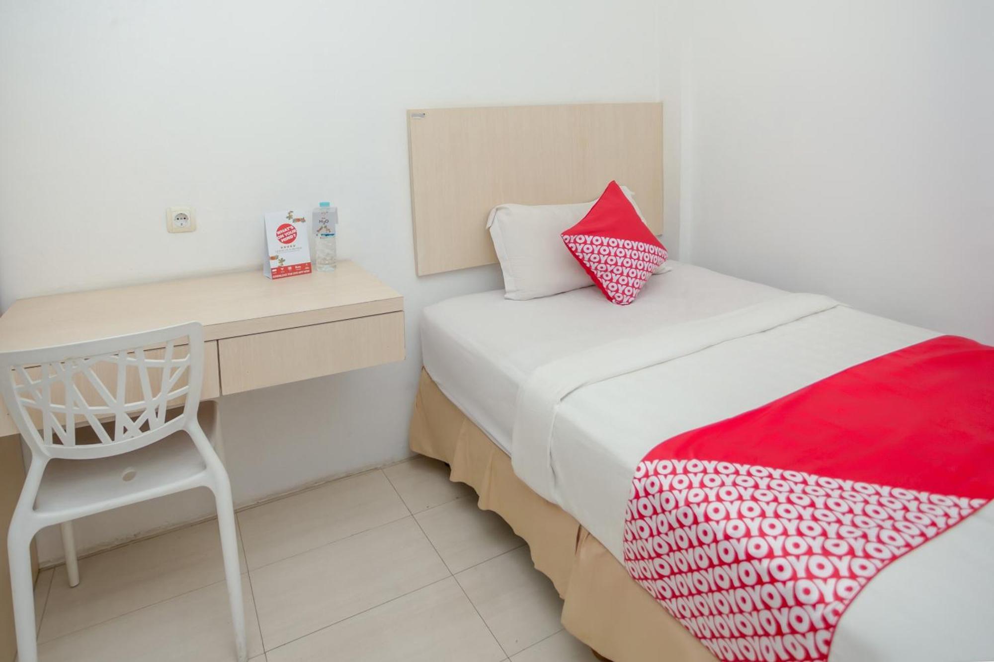 Hotel Oyo 850 Lapan Lapan Banjarmasin  Esterno foto