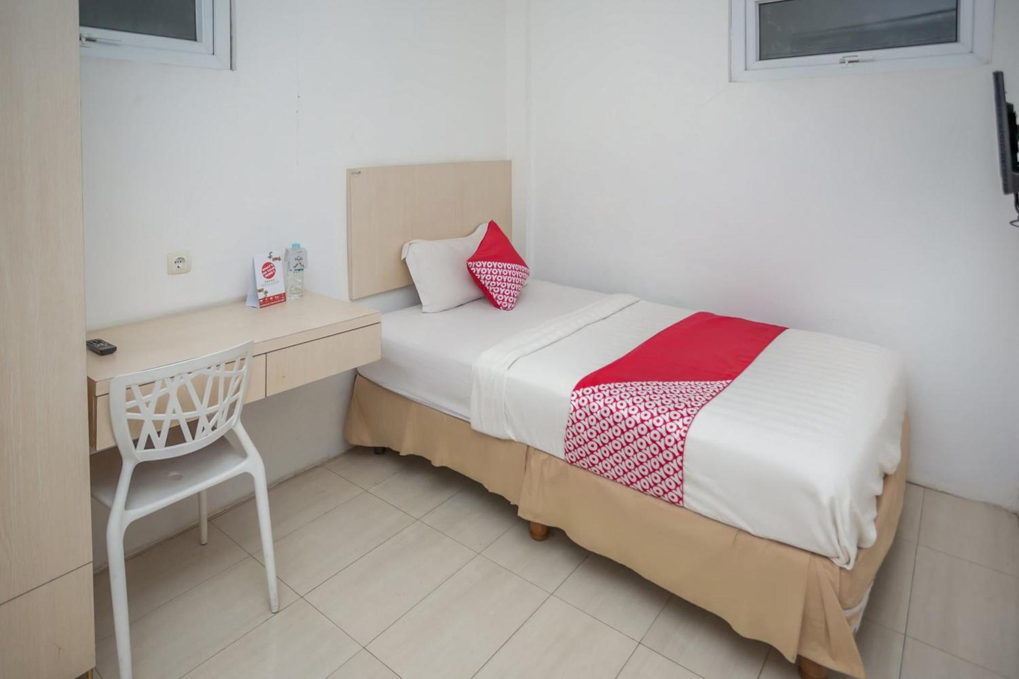 Hotel Oyo 850 Lapan Lapan Banjarmasin  Esterno foto