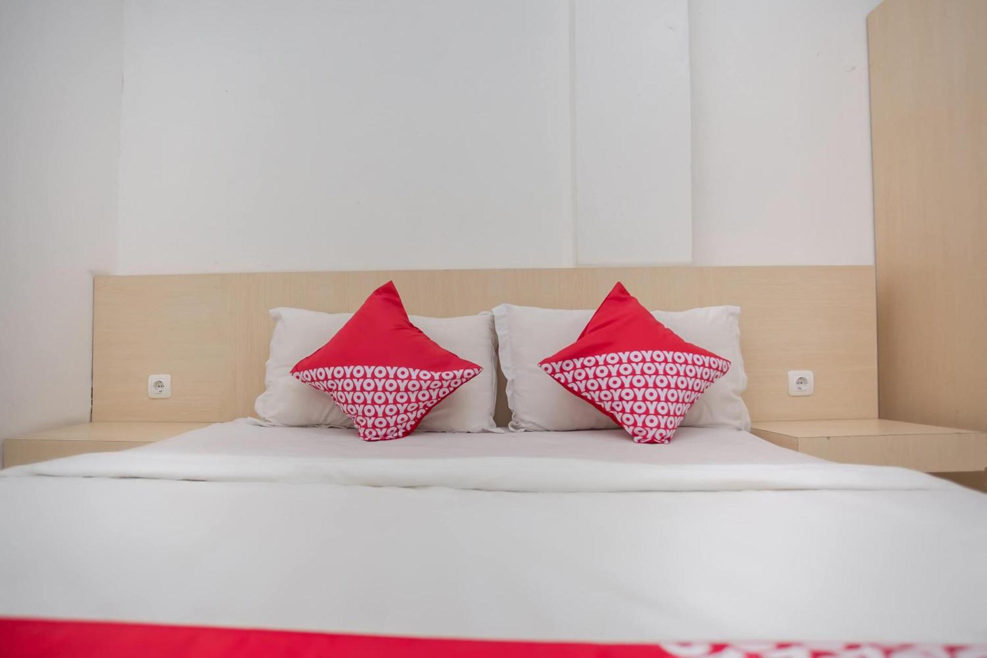 Hotel Oyo 850 Lapan Lapan Banjarmasin  Esterno foto