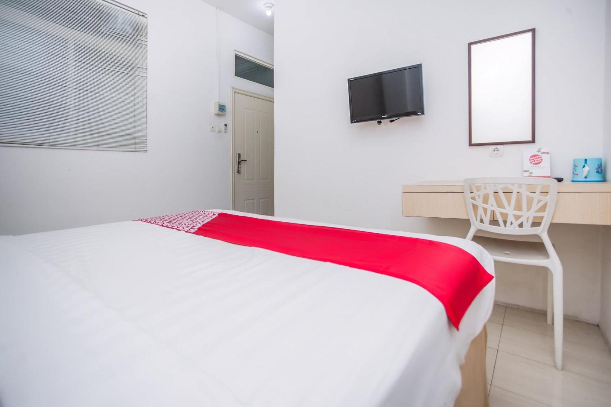 Hotel Oyo 850 Lapan Lapan Banjarmasin  Esterno foto